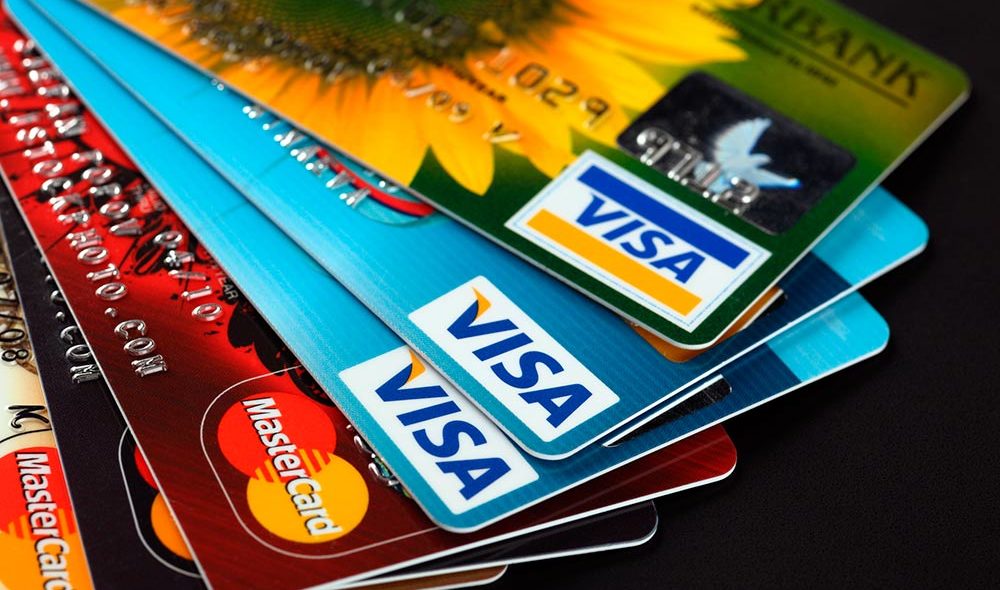 Los bancos venezolanos que más créditos otorgan vía tarjetas