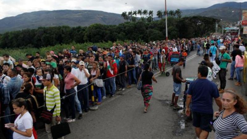 Colombia y Perú firman acuerdo de  intercambio de datos migratorios de venezolanos