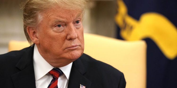 Trump vuelve a criticar el nivel de las tasas de interés de la FED