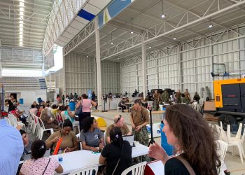 Médicos venezolanos abordo del USNS Comfort atienden a compatriotas que escapan de la crisis en su país