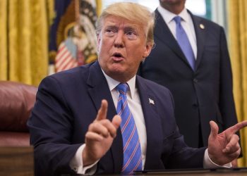 Trump ordenó a empresas buscar alternativas distintas a China para fabricar sus productos