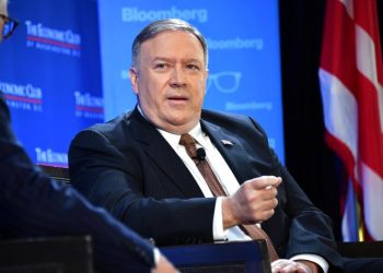 Mike Pompeo a favor de diálogo con Norcorea tras prueba con misil