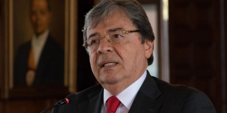 China podría ayudar a Colombia a ofrecer asistencia médica a migrantes venezolanos