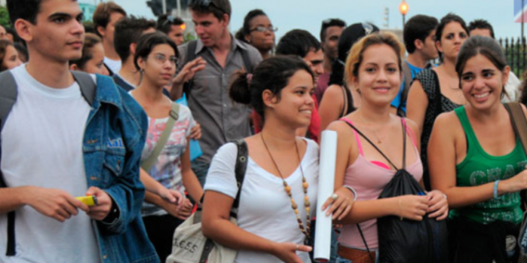 Socialismo es introducido a Miami por jóvenes