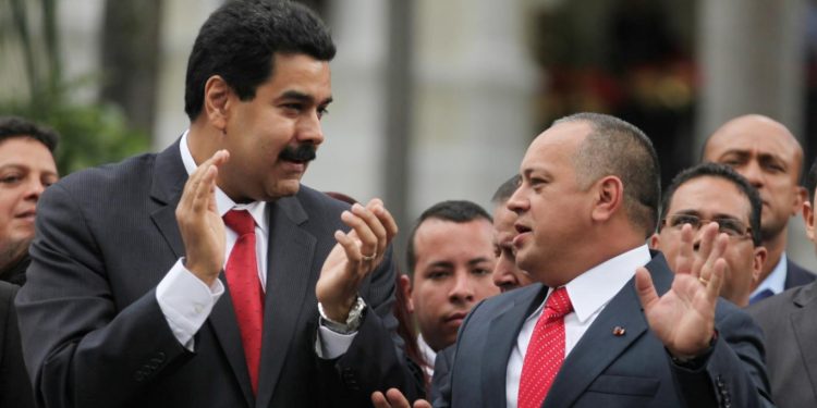 Maduro y Cabello planean dejar fuera del juego político a Guaidó