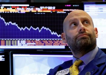 Wall Street y mercados mundiales caen en rojo por  miedo a la recesión