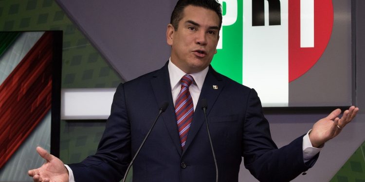 Fiscalía mexicana investiga a presidente del PRI por presunto enriquecimiento ilícito