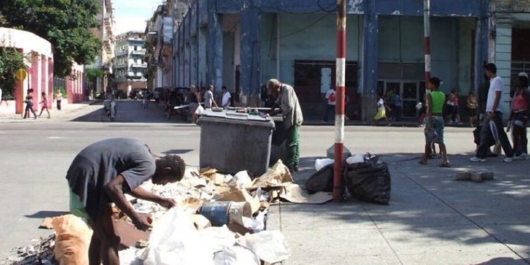 Cubanos golpeados por presión de Trump contra Cuba y Maduro