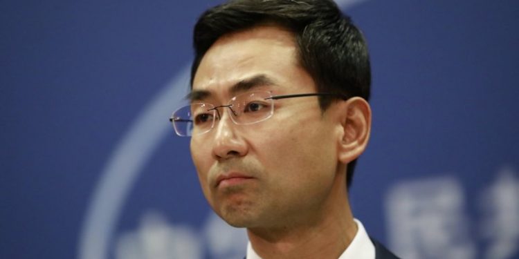 China reprochó sanciones de EEUU a sus empresas por transportar petróleo de Irán