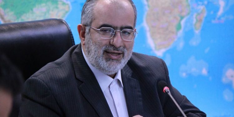 Asesor del presidente iraní: Despido de Bolton muestra fracaso de política de presión de EEUU