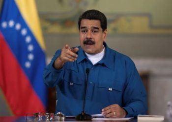 Al Navío: 4 tormentas internacionales que pueden hundir a Maduro