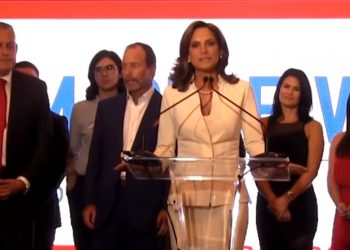 Campaña para que le quiten la Green Card a Gente de Zona cuenta con el apoyo de María Elvira Salazar