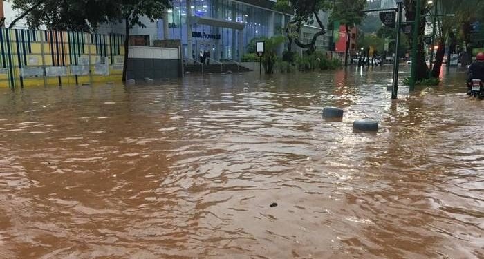 Tormenta tropical Karen genera inundaciones en Venezuela y Trinidad