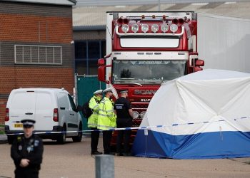 Revelan causa de muerte y nacionalidad de 39 personas encontradas en un camión del Reino Unido