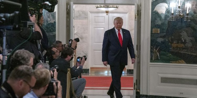 Trump sin respiro ante investigación de juicio político