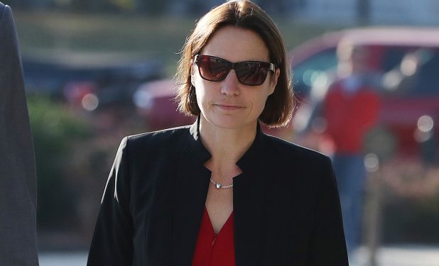 Cámara baja se reunió en privado con exasesora de la Casa Blanca