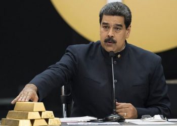 Al Navío: Régimen de Maduro compra a civiles y militares con oro