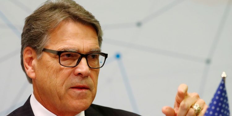 Trump anunció renuncia del secretario de energía de EEUU en plena polémica por caso Ucrania