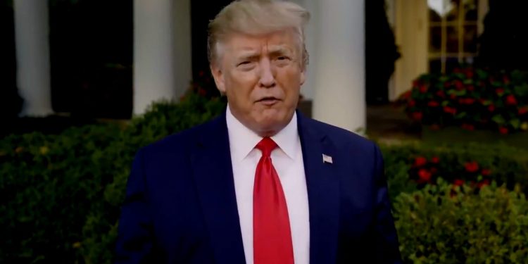 Trump trata de conquistar el voto hispano en lugares poco tradicionales