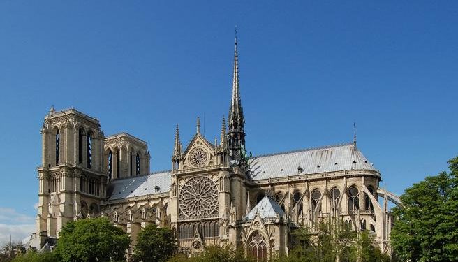 Catedral de Notre Dame sería destruida en 2016 por cinco musulmanas