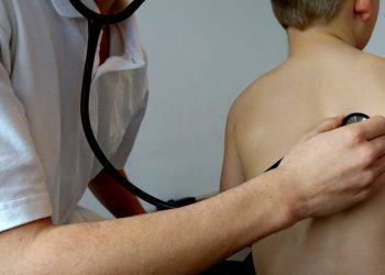 Aumentó número de menores de edad sin seguro médico en Florida