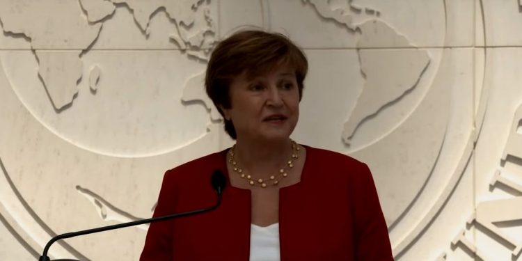 FMI advierte que existe una desaceleración económica "en el 90% del mundo”