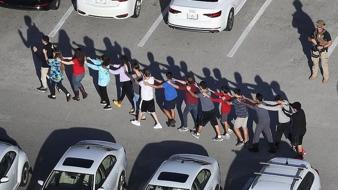 Adecuar ejercicios de tiradores en escuelas públicas de Florida recomienda Comisión de Seguridad