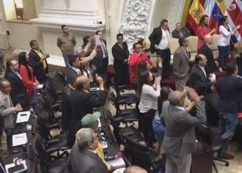 Trifulca en la Asamblea Nacional de Venezuela por intervención de parlamentarios españoles de PP