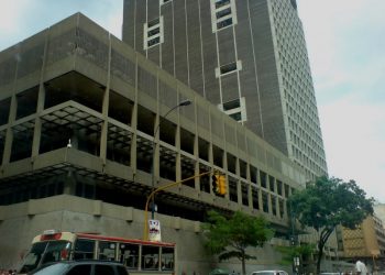 Conozca la evolución de la fracasada política económica del régimen de Maduro…Inflación, petro y dolarización