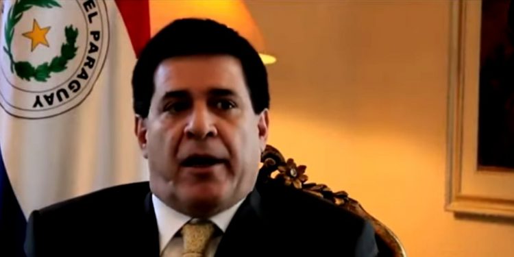 Autoridades brasileñas emiten orden de captura contra expresidente paraguayo Cartes