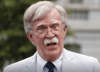 Demócratas buscan el testimonio de John Bolton para próximas audiencias públicas