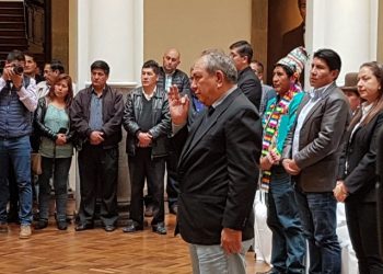 Presidenta de Bolivia toma medidas de fondo: fijar fecha de elecciones y renegociar el gas con Argentina y Brasil