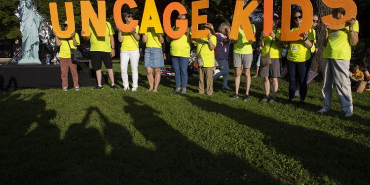 Informe revela que EEUU no tiene tecnología para rastrear a familias migrantes separadas