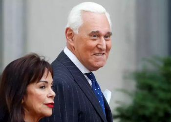 Roger Stone regresa al sur de la Florida tras ser condenado por un tribunal federal