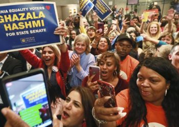 Demócratas reclaman victoria de gobernador en Kentucky y se imponen en legislatura de Virginia