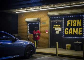 Tomarán medidas por crímenes en casinos de Strip Mall en Florida