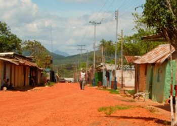 Indios pemones acusan a militares de asesinatos en las minas de oro en Venezuela