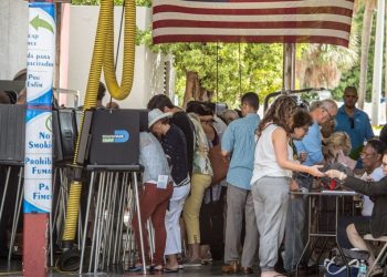 Votantes en Miami Beach, Miami, Hialeah y Homestead salen hoy a las urnas