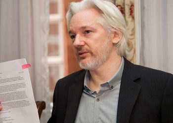 Abogados de Assange creen que no debe ser extraditado porque sus cargos son de ‘carácter político’