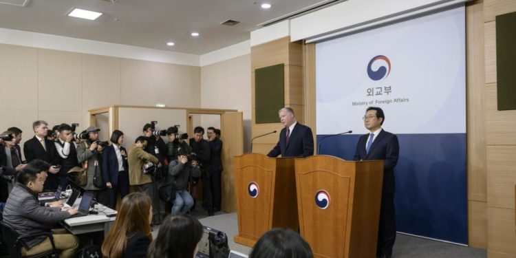 EEUU rechaza plazo norcoreano para negociación nuclear aunque está dispuesto a discutir