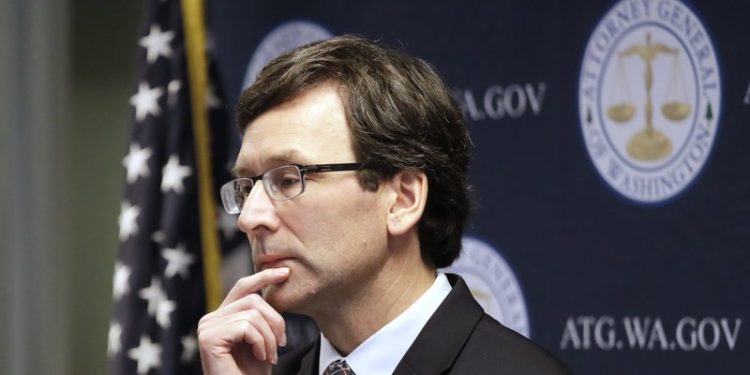 Estado de Washington demanda al gobierno de Trump por arrestos de migrantes en tribunales