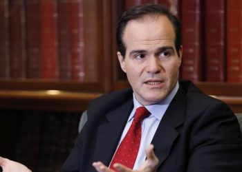 EEUU buscaría invertir más en Latinoamérica, según Claver-Carone