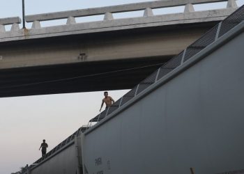 Gobierno mexicano confirma que ha encontrado migrantes en la mitad de trenes inspeccionados