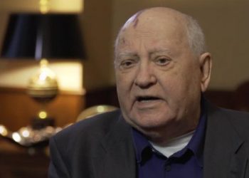 Exlíder soviético advierte que Rusia y EEUU deben evitar una “guerra caliente”