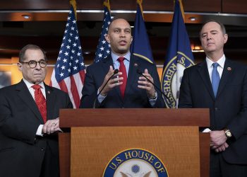 Dos demócratas se han impulsado y beneficiado del juicio político contra Trump