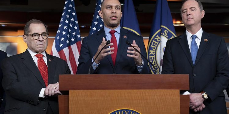 Dos demócratas se han impulsado y beneficiado del juicio político contra Trump