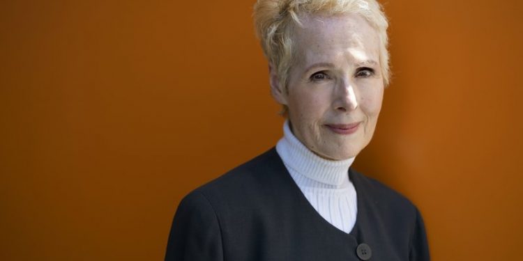 Mujer pide prueba de ADN de Trump por supuesta violación