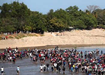Caravana denominada la "Ruta del Diablo" lleva decenas de hondureños a EEUU