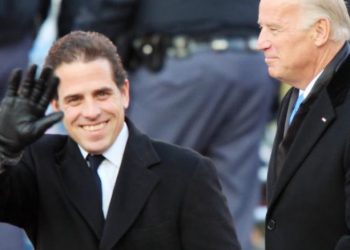 Defensa de Trump se enfoca en los Biden y deja atrás las declaraciones de Bolton