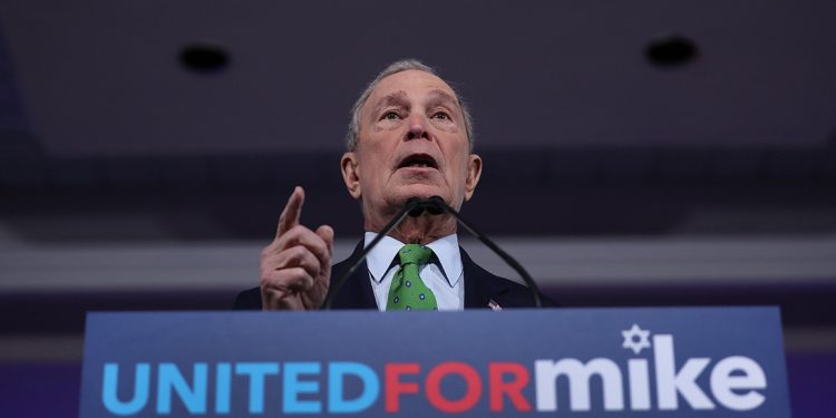 Mike Bloomberg busca de votos judíos en Florida